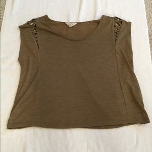 Sun & Shadow Criss Cross top